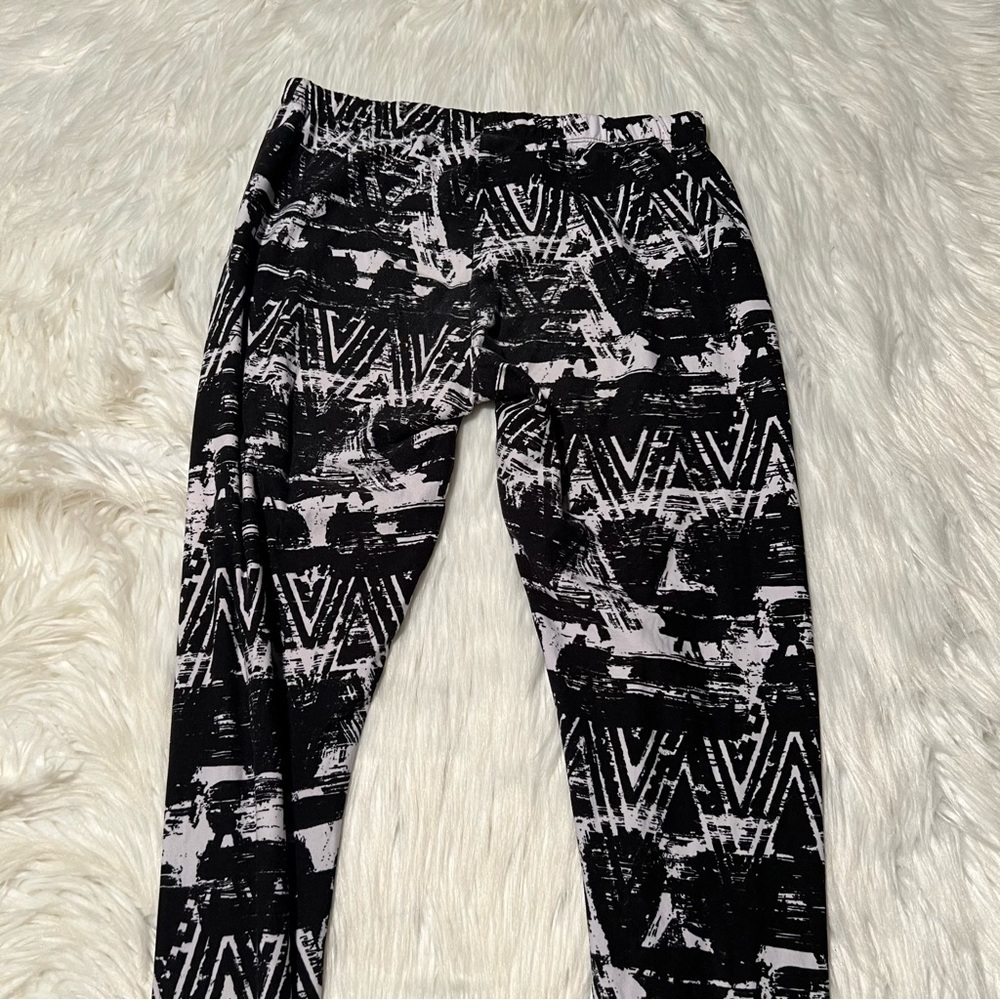 No Boundaries Leggings Black White Geo Print M 7-9 - Picture 6 of 8